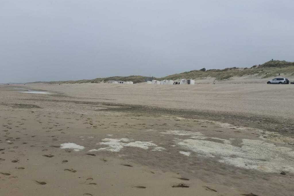 Appartement Residentie Astrid Met Private Parking Bredene Bagian luar foto