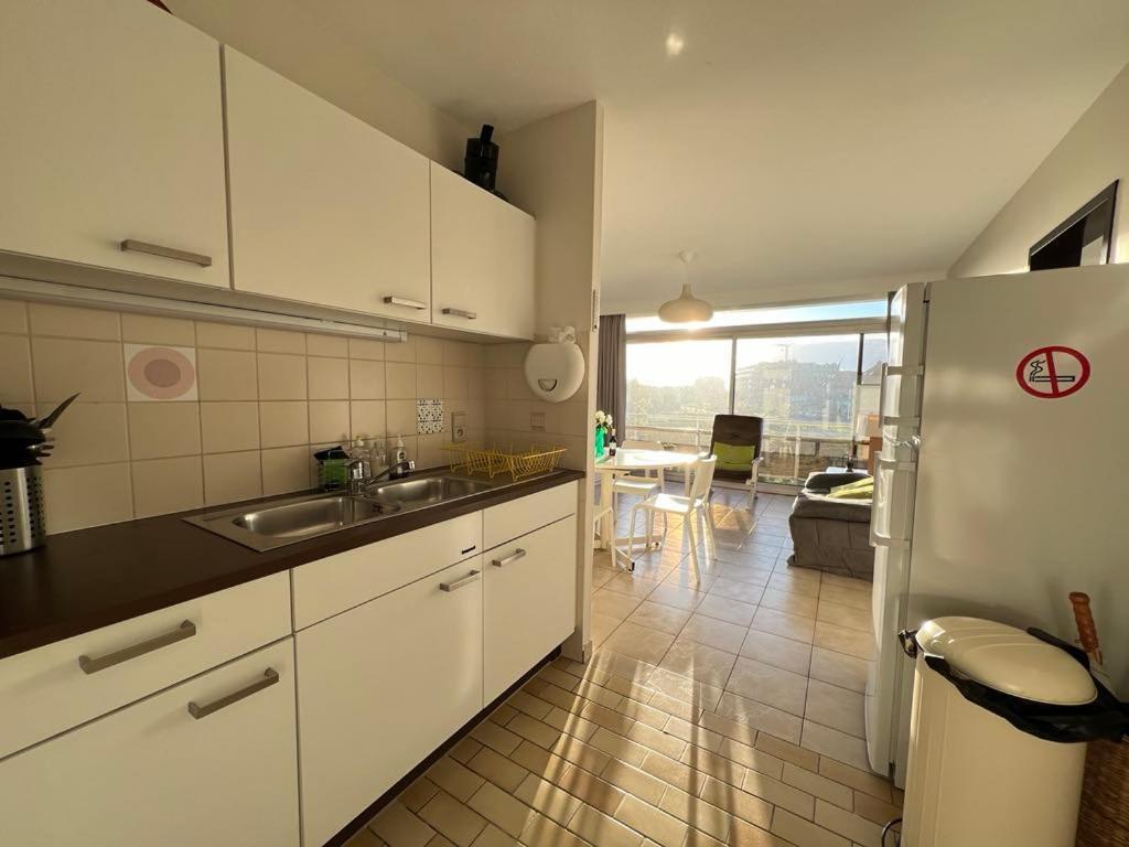 Appartement Residentie Astrid Met Private Parking Bredene Bagian luar foto
