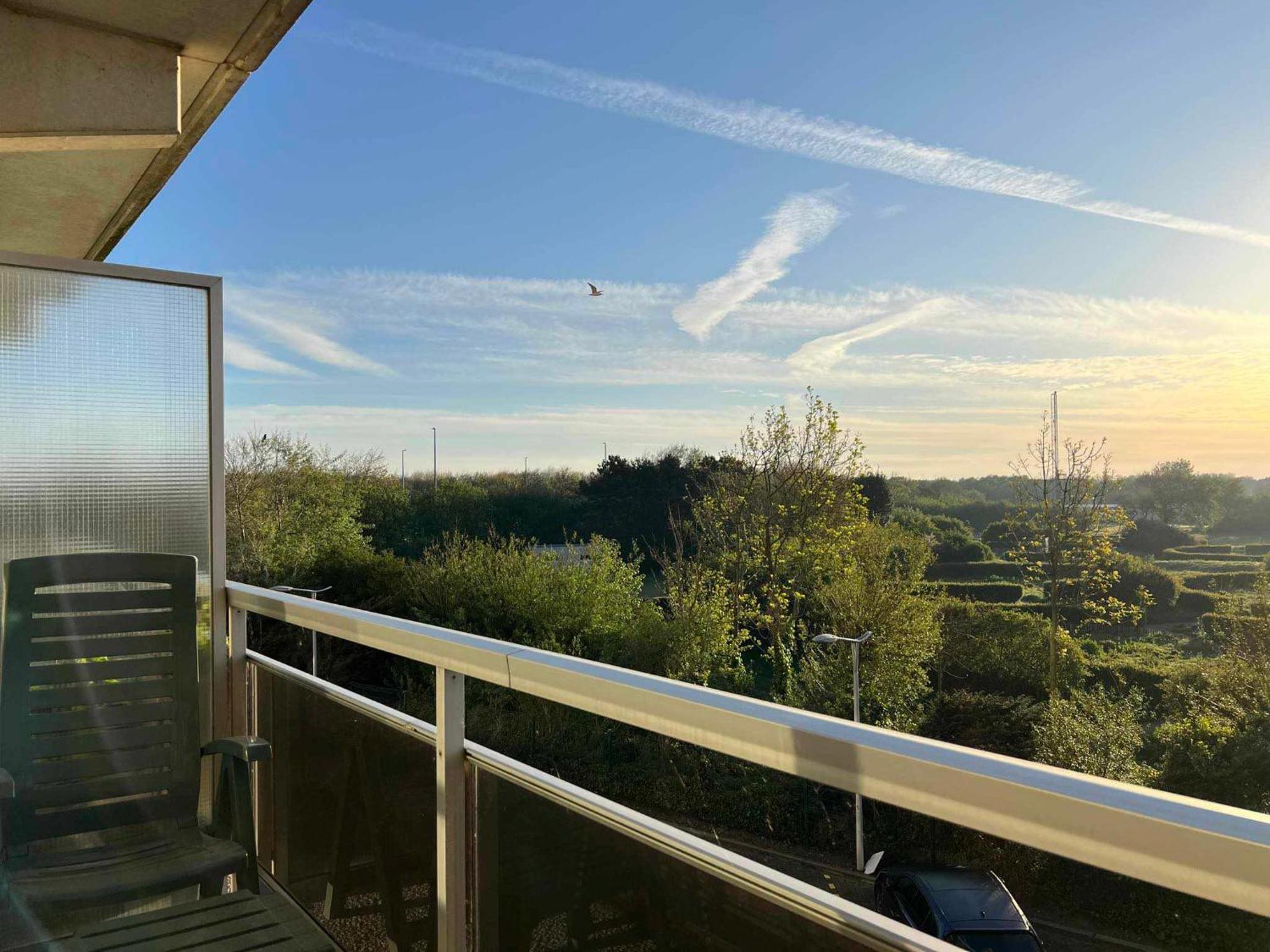 Appartement Residentie Astrid Met Private Parking Bredene Bagian luar foto