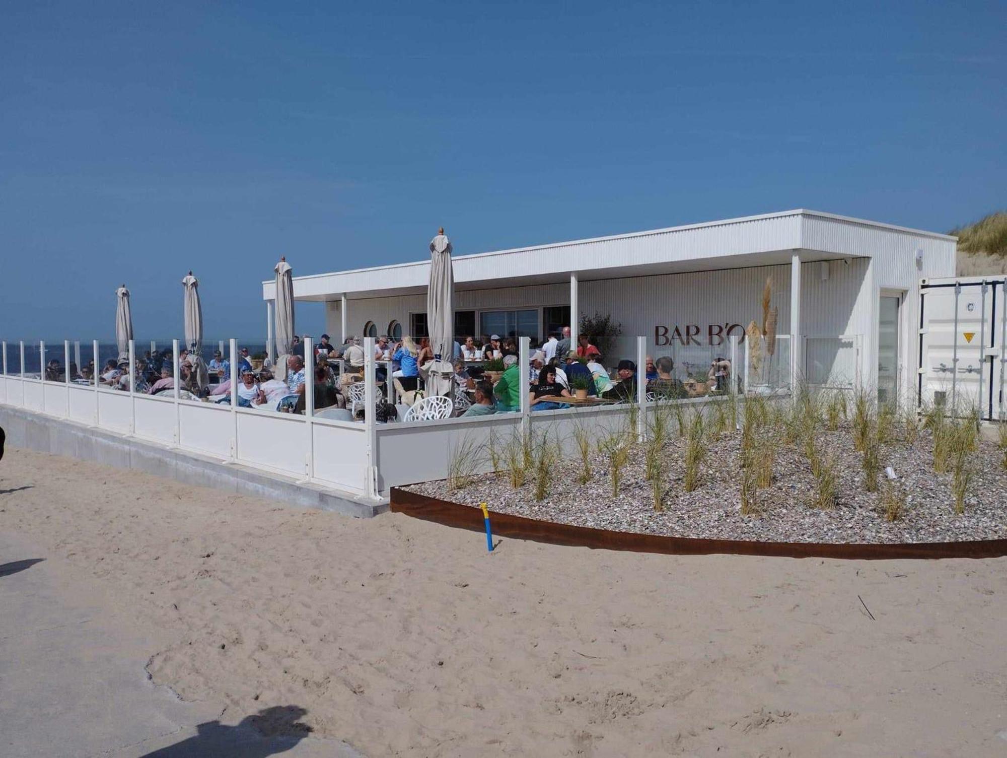 Appartement Residentie Astrid Met Private Parking Bredene Bagian luar foto