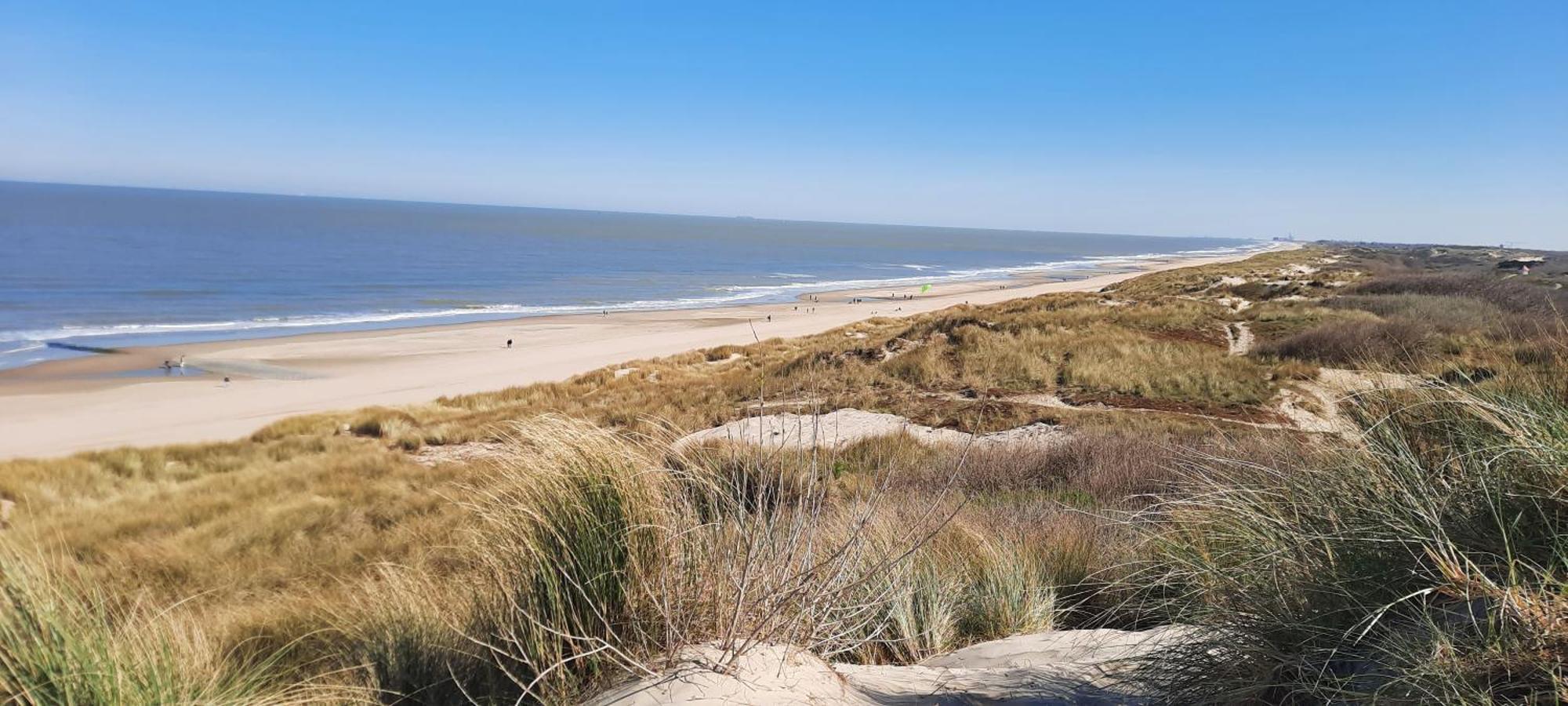 Appartement Residentie Astrid Met Private Parking Bredene Bagian luar foto