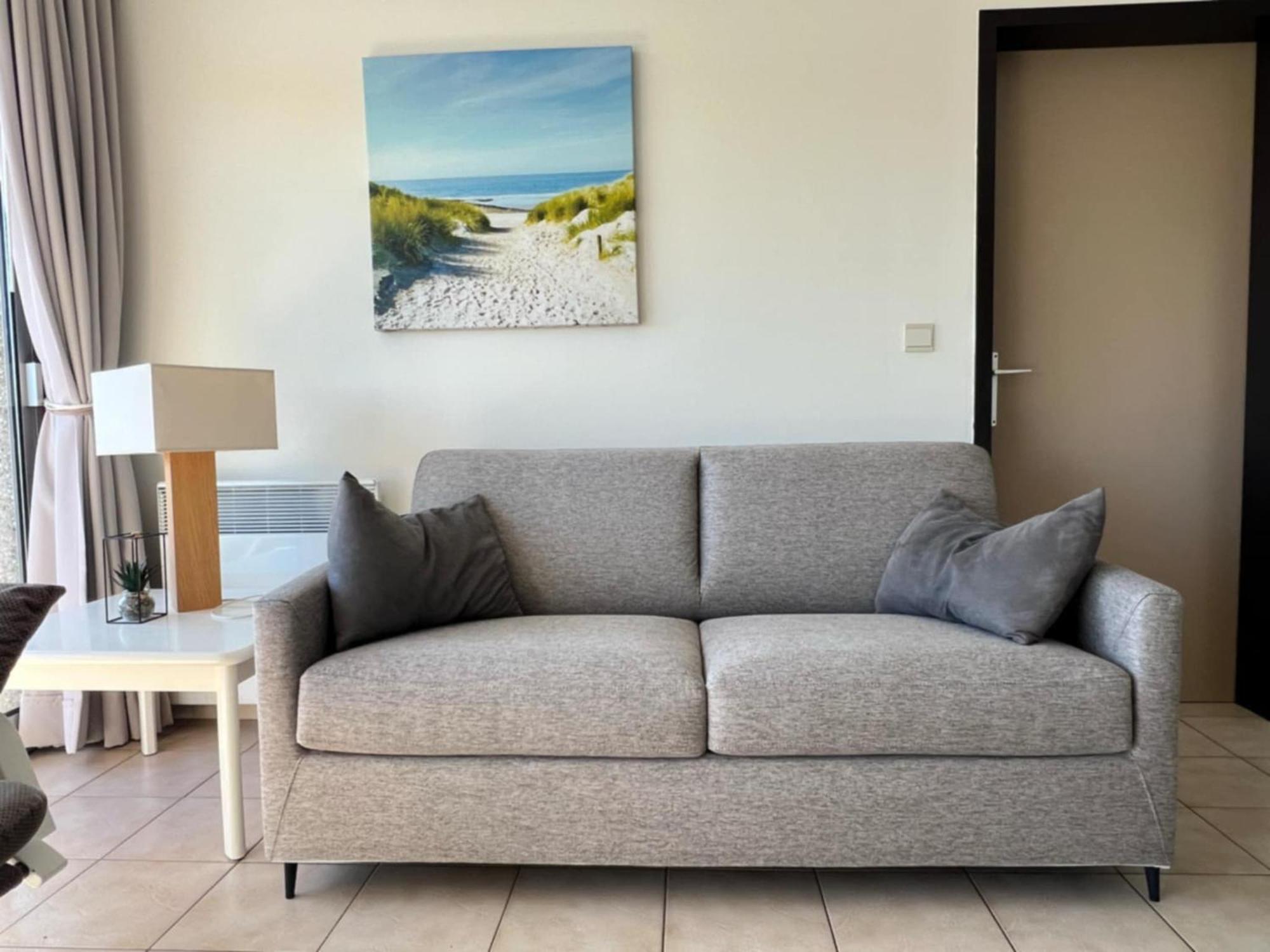 Appartement Residentie Astrid Met Private Parking Bredene Bagian luar foto